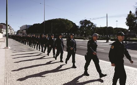 Investimento na Defesa com 'papel fundamental' na recuperação pós-pandemia
