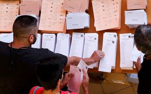 Podemos e PSOE à beira da maioria absoluta