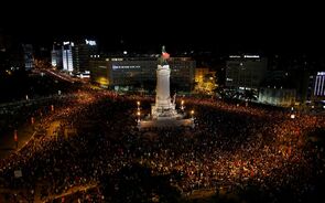 Festa pela noite dentro