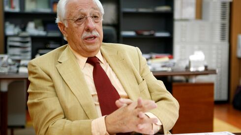 José António dos Santos comprou ações do Benfica através de duas empresas