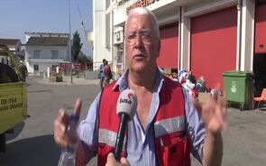 Ofertas de todo o país transformam quartel de bombeiros em base solidária