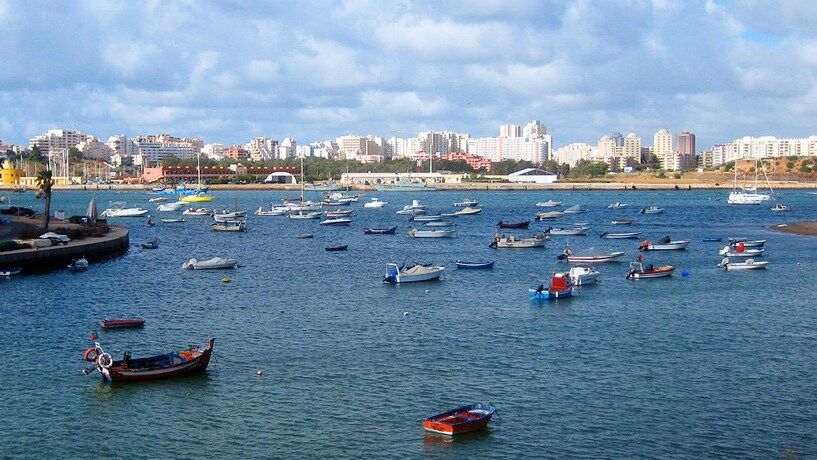 Hotéis Nau estão a contratar 400 funcionários no Algarve