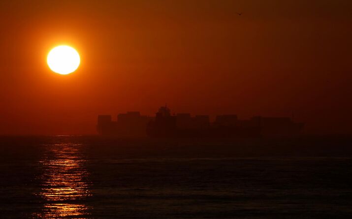 Explosão solar cria o caos e causam danos de 2 biliões de dólares