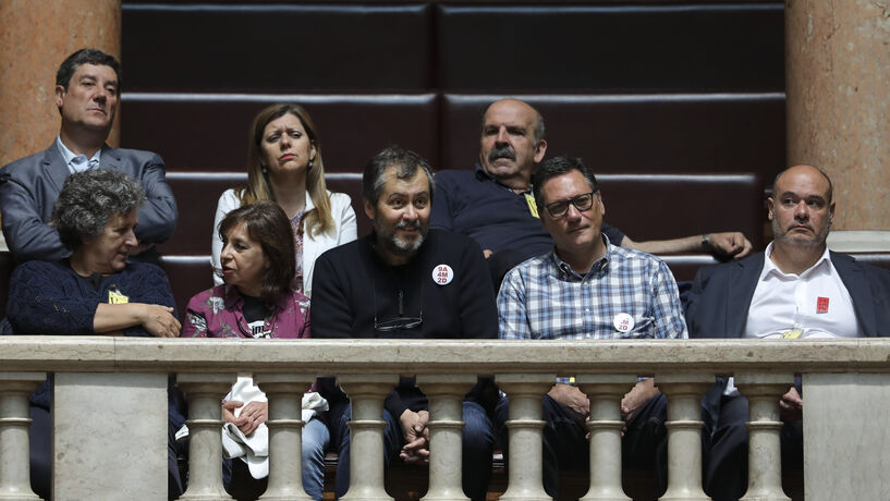 PSD admite levar ao parlamento tempo de serviço dos professores