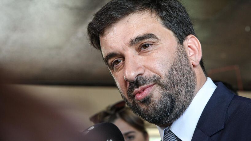 Ministro da Educação já admite segunda vaga, mas deseja início do ano letivo em setembro