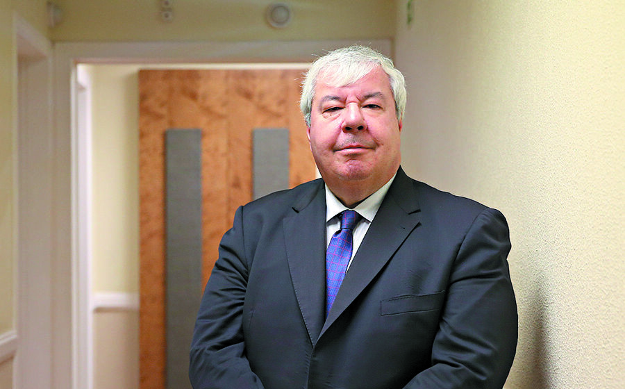 Bastonário garante que em março estará pronto o regulamento sobre branqueamento de capitais.