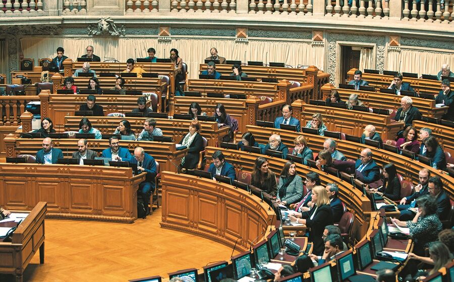 As comissões bancárias vão ser, a pedido do Bloco de Esquerda, debatidas esta quinta-feira, no Parlamento.