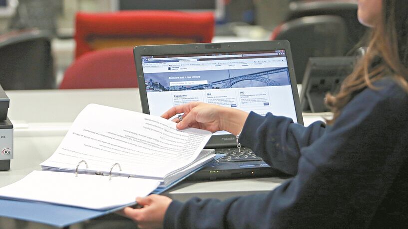 ARAC: Lay-off e linhas de crédito não estão a chegar às empresas