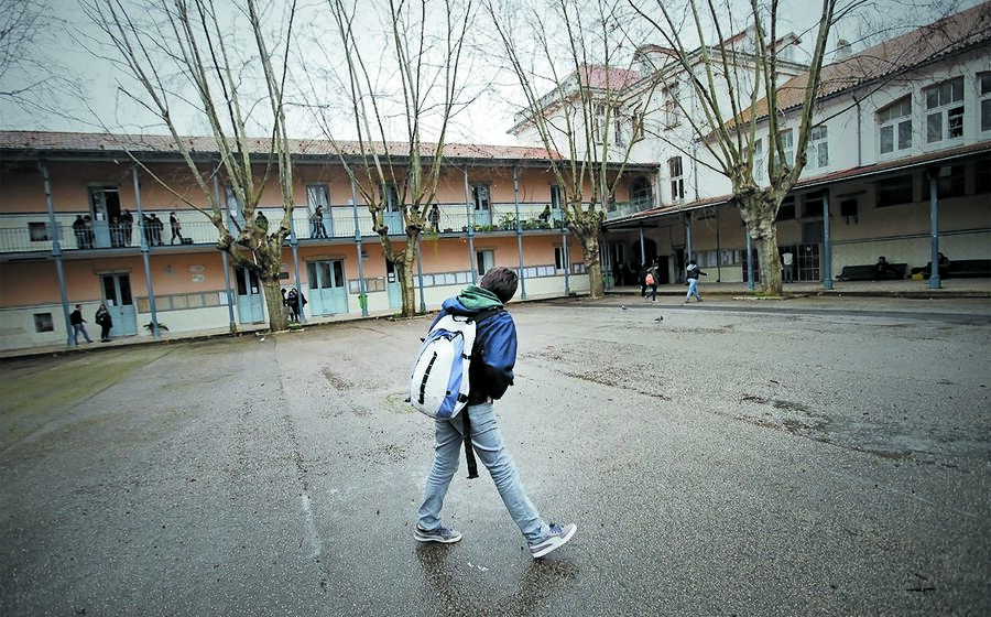 Em Portugal, o Conselho Nacional de Saúde Pública não aconselhou o fecho de todas as escolas.