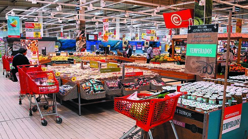 Vendas a retalho na Europa tropeçam quase 20% em abril