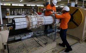 Governo aprovou caderno de encargos para reprivatizar a Efacec em seis meses