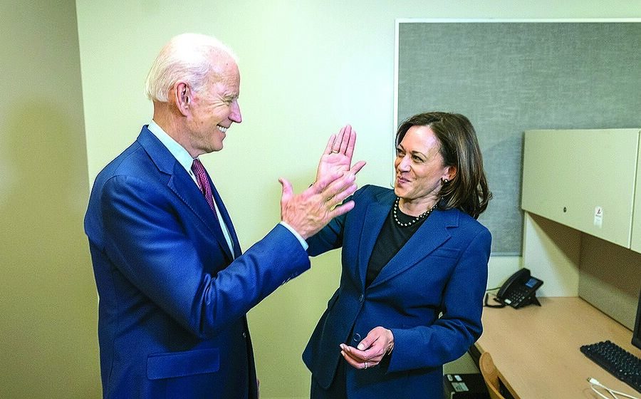 Joe Biden e Kamala Harris, antes adversários nas primárias, agora aliados na candidatura à Presidência dos Estados Unidos.