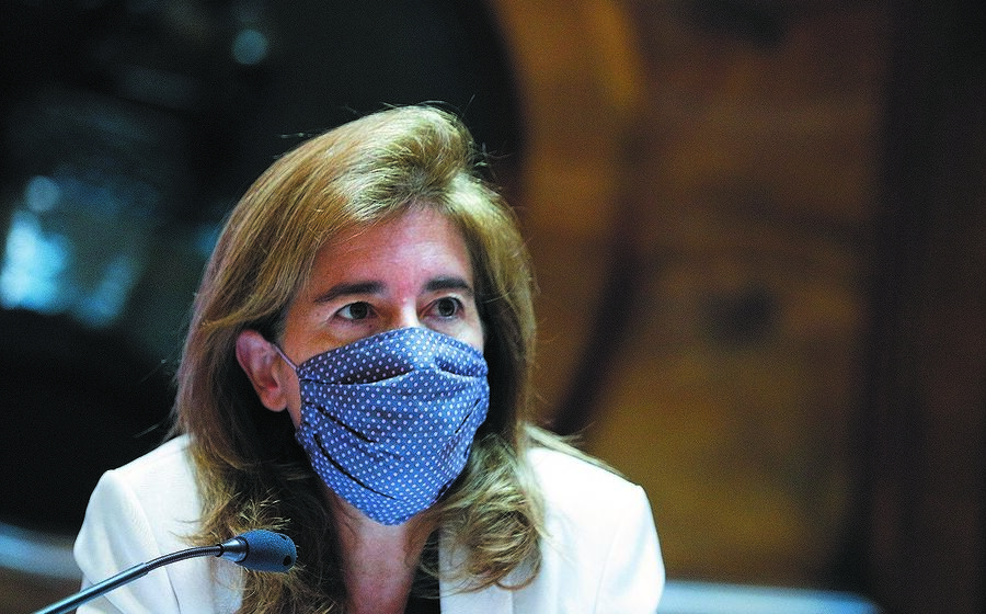 As substituições surgem numa altura especialmente exigente para os serviços do ministério liderado por Ana Men des Godinho.