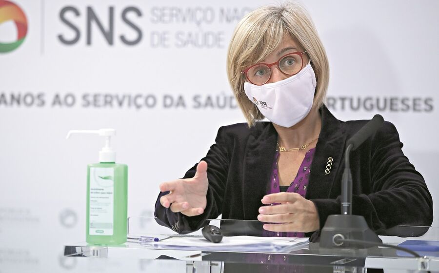 A ministra da Saúde diz que não recorreu antes aos privados porque não preci sou. Mas admite fazê-lo para responder à pressão crescente da segunda vaga.