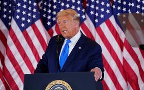 Trump declara vitória e anuncia recurso ao Supremo para parar contagem dos votos