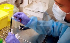 Covid-19: Portugueses marcam testes antes do Natal para poder estar com a família 