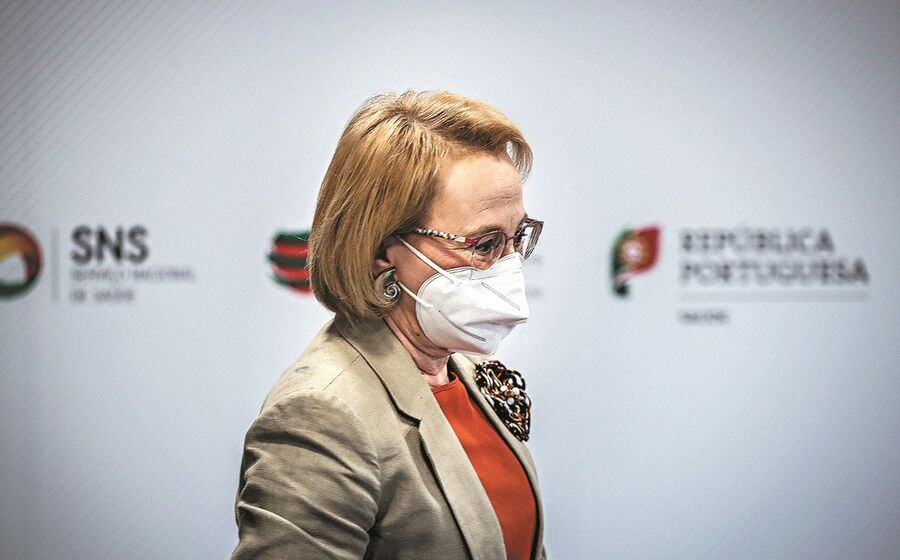 A diretora-geral da Saúde já admitiu que não tem sido possível identificar as cadeias de transmissão de uma boa parte dos contágios.