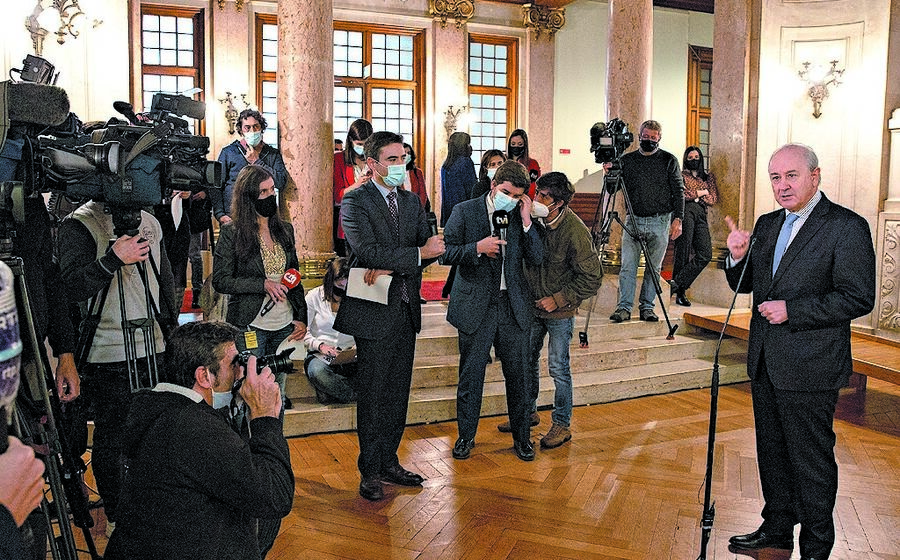 A proposta do PS e grande parte da do PSD de Rui Rio foram aprovadas e serão fundidas na redação final.