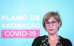 Covid-19: Profissionais de saúde de cinco centros hospitalares serão os primeiros a ser vacinados