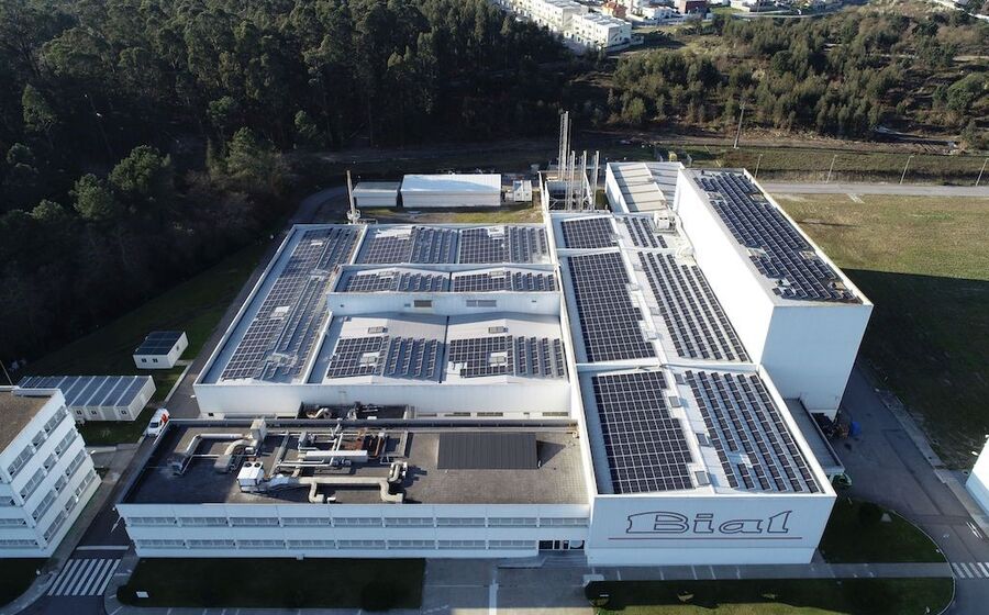 A Bial concluiu, há cerca de uma semana, a instalação de 1.244 painéis solares fotovoltaicos na cobertura dos edifícios da sua sede, na Trofa.