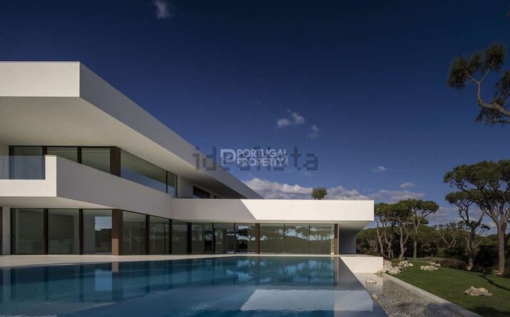 4. Mansão contemporânea em Vilamoura