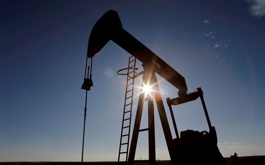 Ganhos anuais são pouco expressivos e o petróleo corre o risco de fechar o ano com saldo negativo.